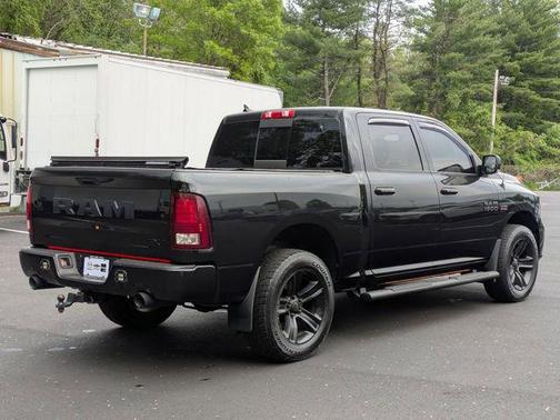 2017 RAM 1500 Night Crew Cab 4x4 5'7' Box