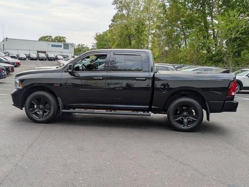 2017 RAM 1500 Night Crew Cab 4x4 5'7' Box