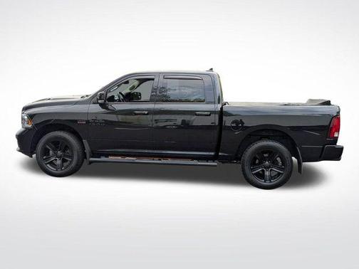 2017 RAM 1500 Night Crew Cab 4x4 5'7' Box