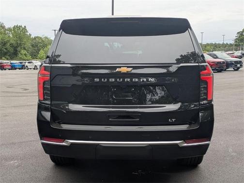 2025 Chevrolet Suburban LT