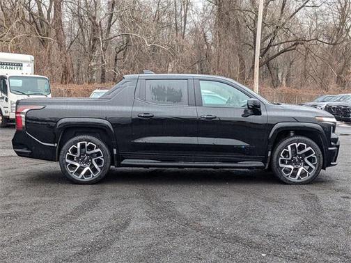 2025 Chevrolet Silverado EV RST