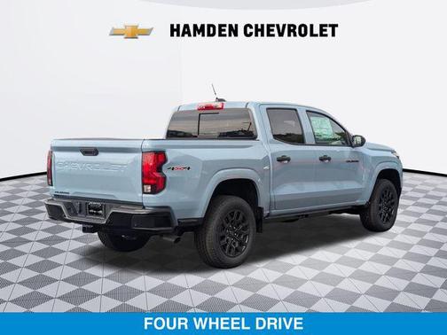 Snowdrift Metallic 2026 Chevrolet Colorado WT
