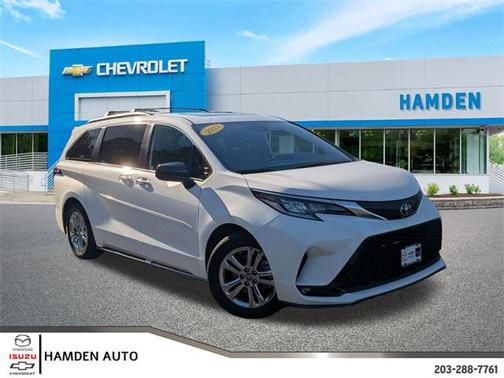 2022 Toyota Sienna XSE 7 Passenger
