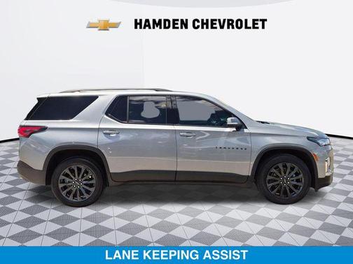 Sterling Gray Metallic 2023 Chevrolet Traverse RS