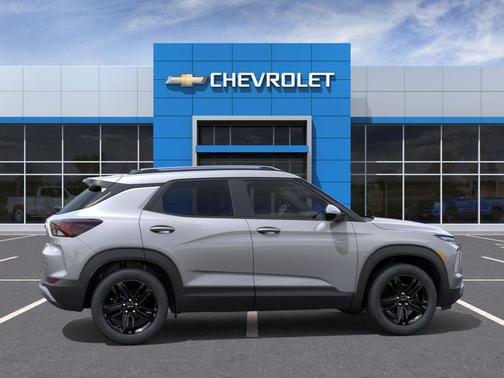Sterling Gray Metallic 2026 Chevrolet Trailblazer LT