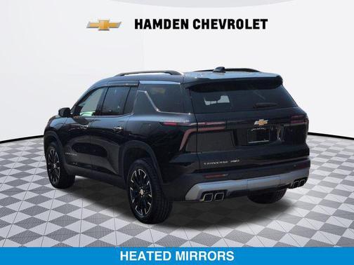 Mosaic Black Metallic 2025 Chevrolet Traverse LT