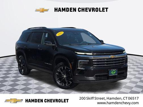 Mosaic Black Metallic 2025 Chevrolet Traverse LT