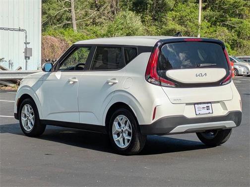 2024 Kia Soul LX