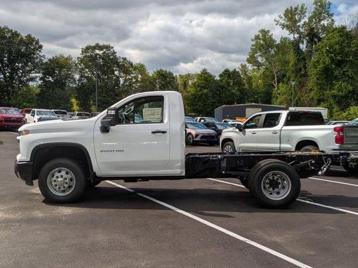 2025 Chevrolet Silverado 3500 WT