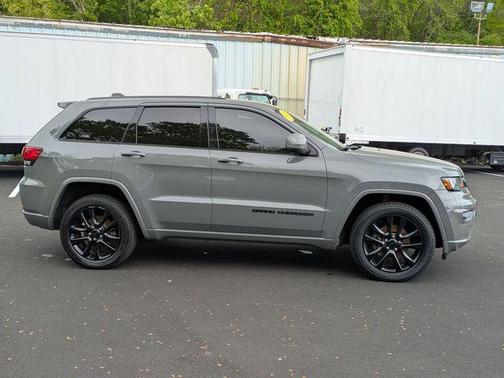 2020 Jeep Grand Cherokee Altitude