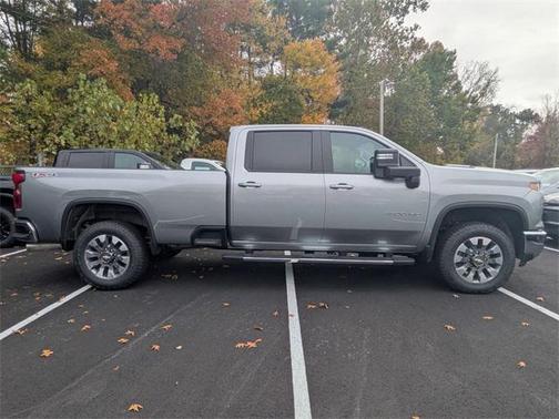 2025 Chevrolet Silverado 3500 LT