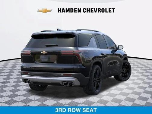 Mosaic Black Metallic 2027 Chevrolet Traverse LT