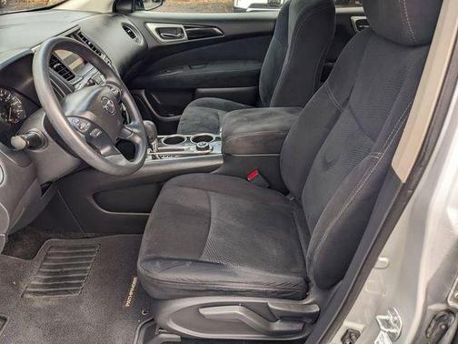 2016 Nissan Pathfinder S