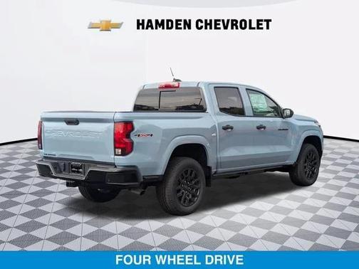 Snowdrift Metallic 2026 Chevrolet Colorado WT