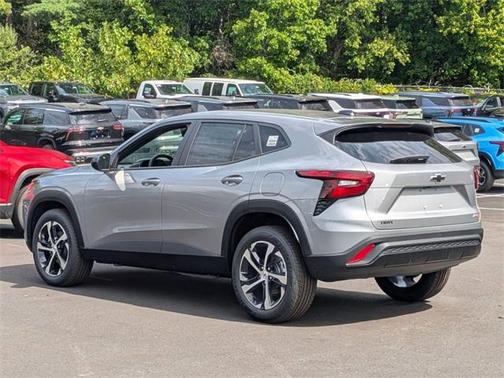 2025 Chevrolet Trax FWD 1RS