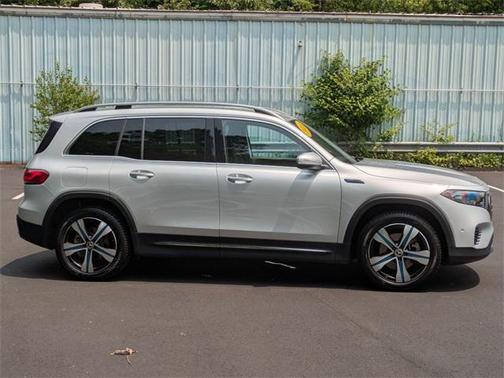 2022 Mercedes-Benz EQB 300 4MATIC