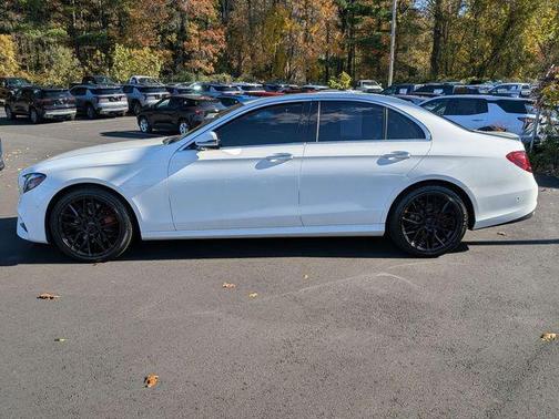 2017 Mercedes-Benz E-Class 4MATIC