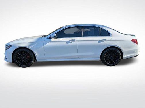 2017 Mercedes-Benz E-Class 4MATIC