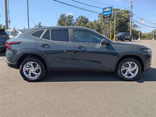 2025 Chevrolet Trax LS