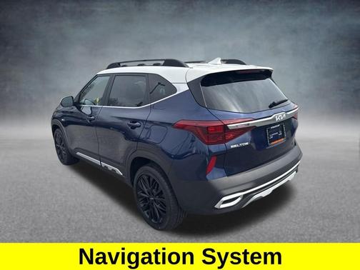 Cherry Black 2022 Kia Seltos Nightfall