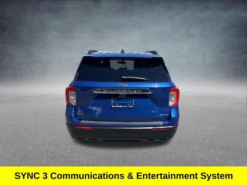 Blue Metallic 2022 Ford Explorer XLT