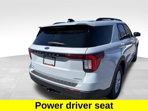 White Metallic 2026 Ford Explorer Active