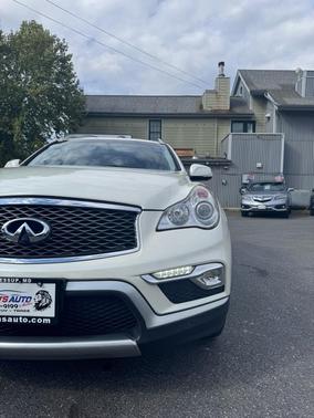 2016 INFINITI QX50 Base