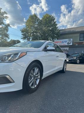2017 Hyundai SONATA SE