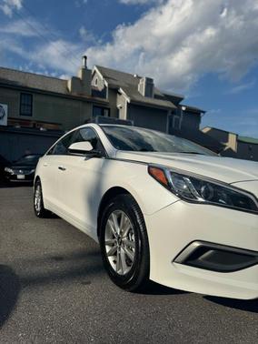2017 Hyundai SONATA SE