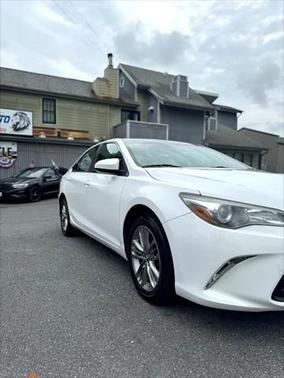 2016 Toyota Camry SE
