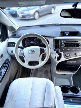 2011 Toyota Sienna LE