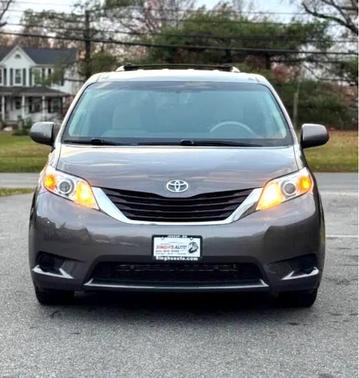 2011 Toyota Sienna LE