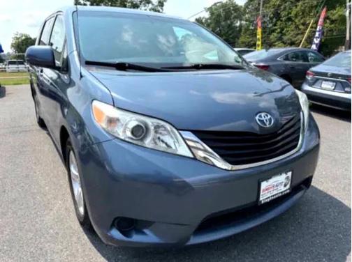 2013 Toyota Sienna LE