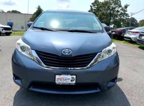 2013 Toyota Sienna LE