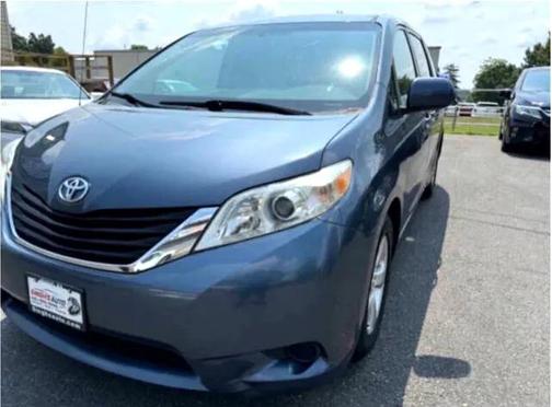 2013 Toyota Sienna LE