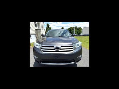 2013 Toyota Highlander SE