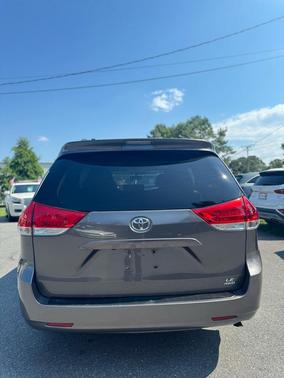2012 Toyota Sienna LE
