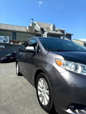 2012 Toyota Sienna LE