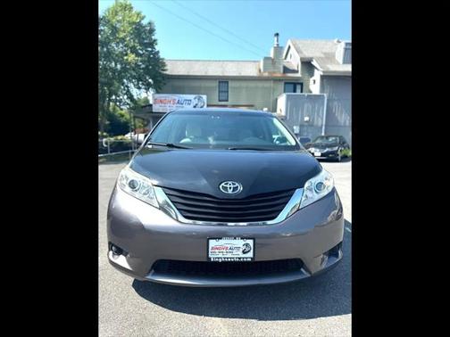 2012 Toyota Sienna LE