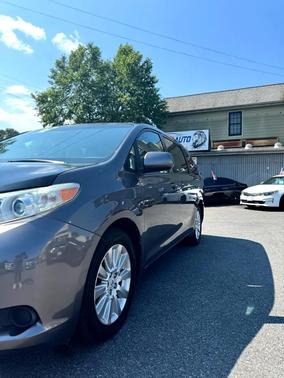 2012 Toyota Sienna LE