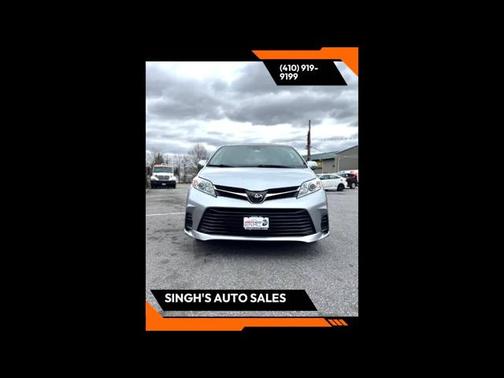 2018 Toyota Sienna LE