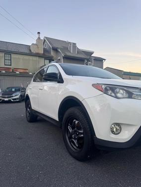 2014 Toyota RAV4 LE