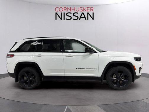 2022 Jeep Grand Cherokee Altitude