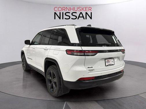 2022 Jeep Grand Cherokee Altitude