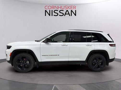 2022 Jeep Grand Cherokee Altitude