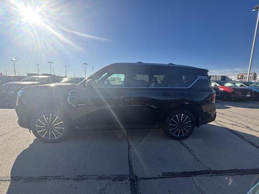 2025 Nissan Armada Platinum Reserve 4WD