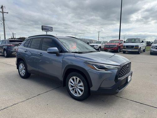 2022 Toyota Corolla Cross LE