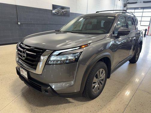2025 Nissan Pathfinder SV 4WD
