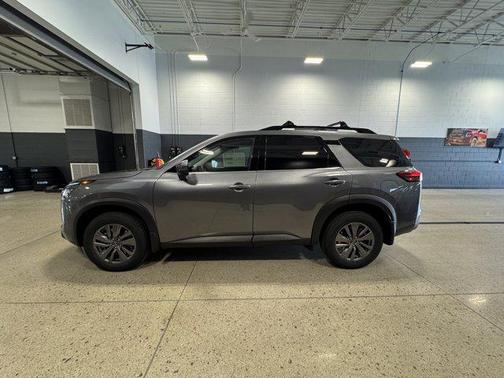 2025 Nissan Pathfinder SV 4WD