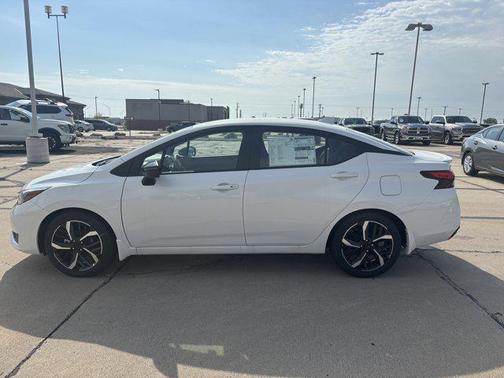 2025 Nissan Versa 1.6 S